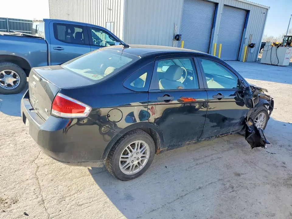 2010 FORD FOCUS SE  