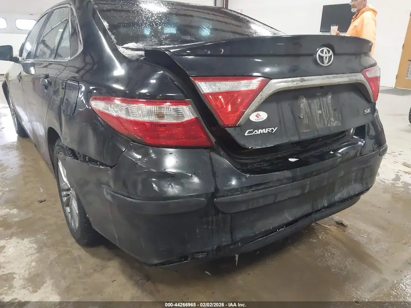 2017 TOYOTA CAMRY SE