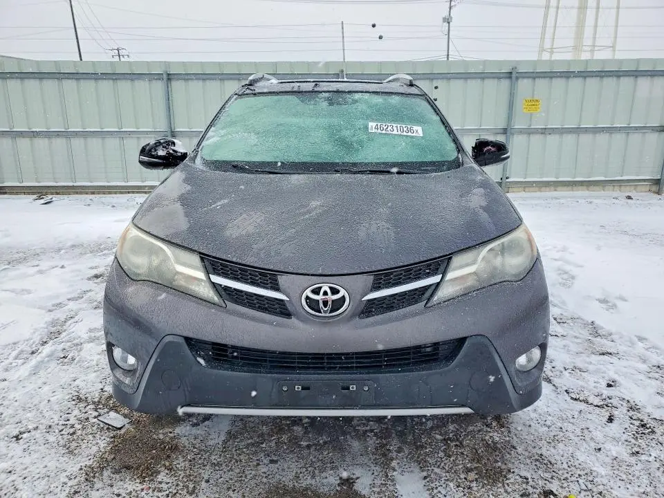 2015 TOYOTA RAV4 XLE  