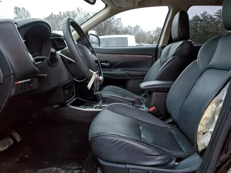 2019 MITSUBISHI OUTLANDER SE  