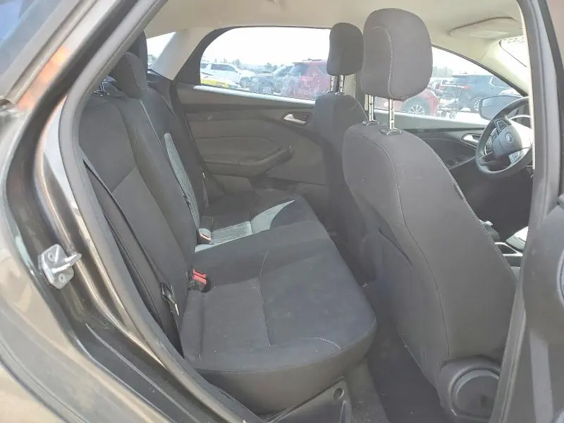2018 FORD FOCUS SE  