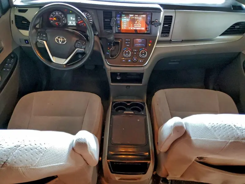 2015 TOYOTA SIENNA LE 8-PASSENGER  