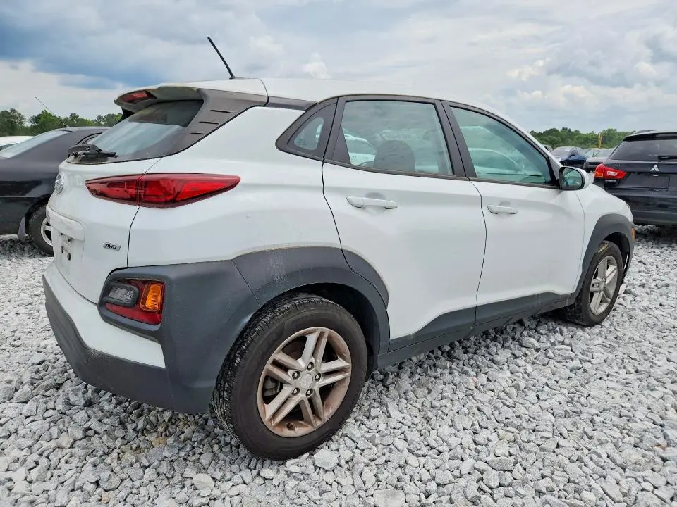 2020 HYUNDAI KONA SE  