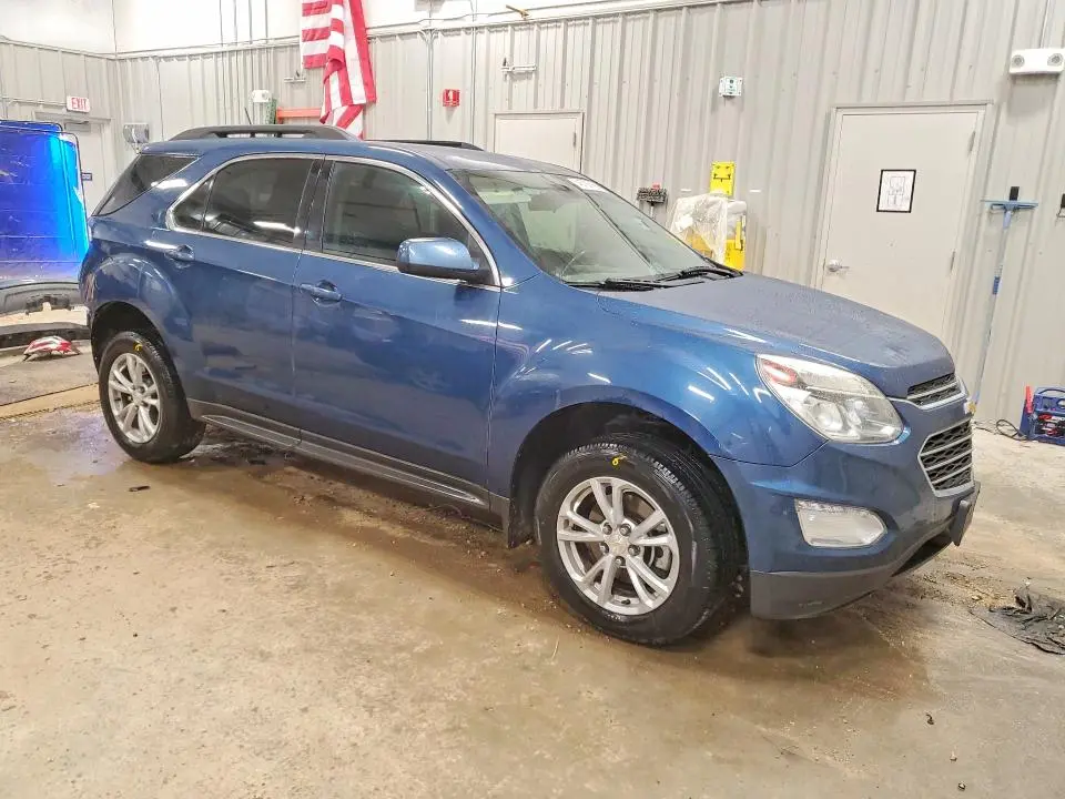 2017 CHEVROLET EQUINOX LT  