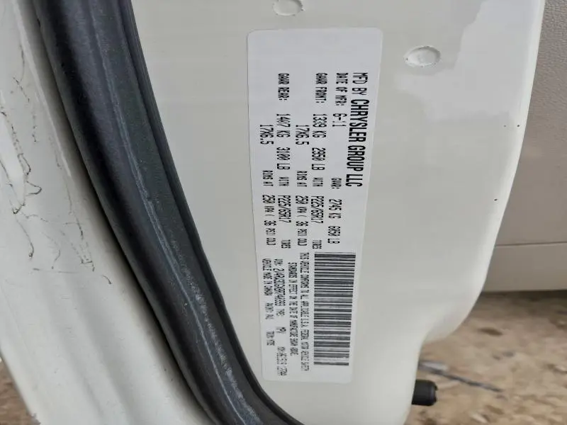 2011 VOLKSWAGEN ROUTAN SE  