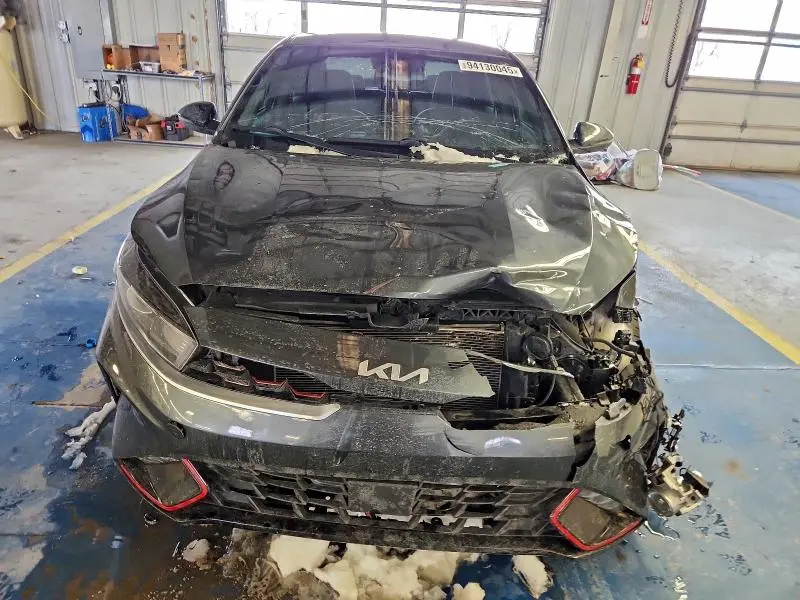 2022 KIA FORTE GT LINE  