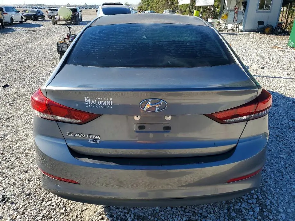 2018 HYUNDAI ELANTRA SE  