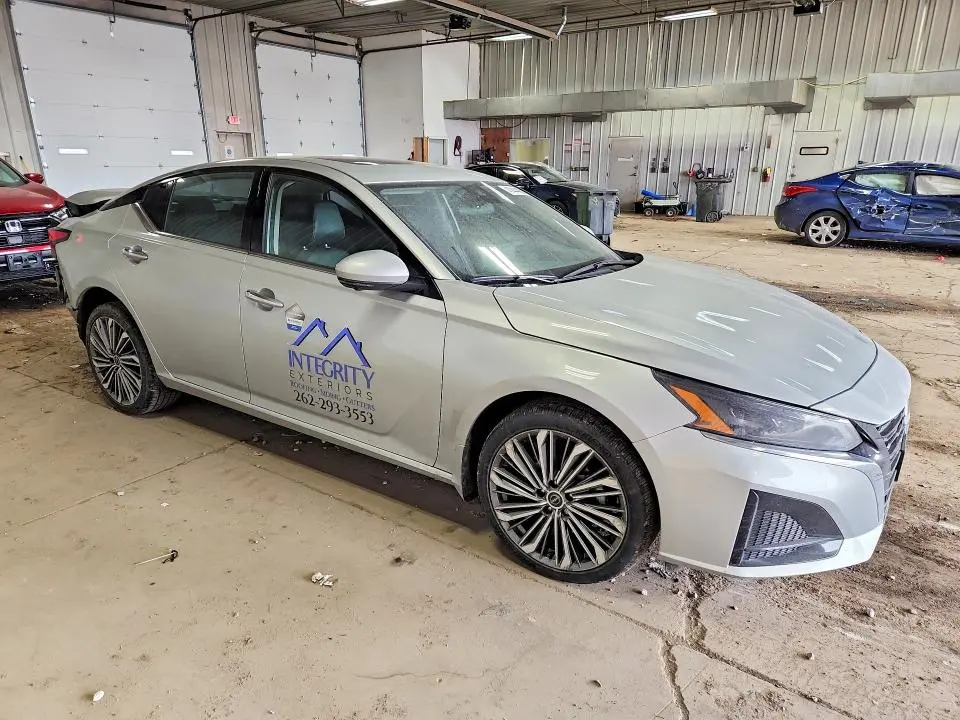 2024 NISSAN ALTIMA 2.5 SL  