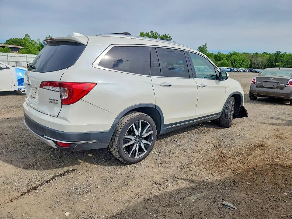 2019 HONDA PILOT TOURING  
