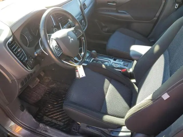 2017 MITSUBISHI OUTLANDER SE  