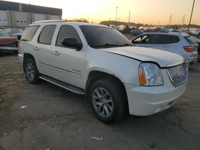 2011 GMC YUKON DENALI  