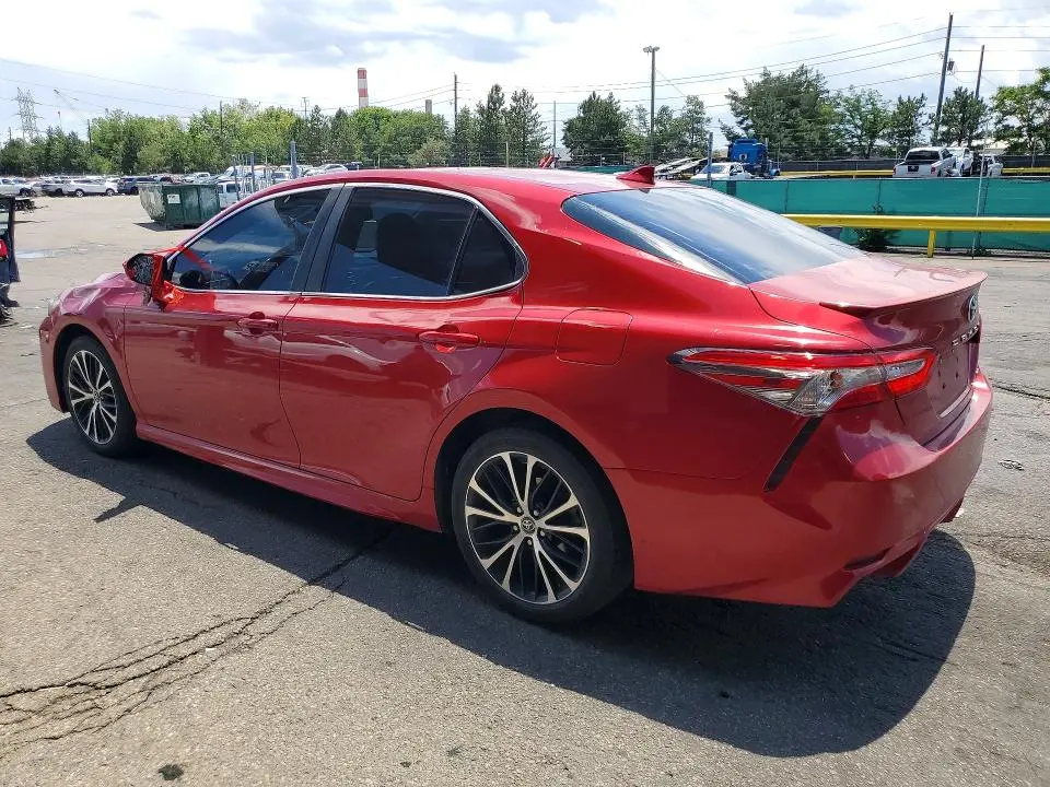 2019 TOYOTA CAMRY SE  