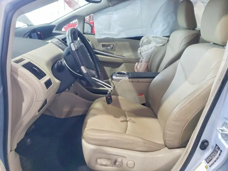 2015 TOYOTA PRIUS V FOUR  