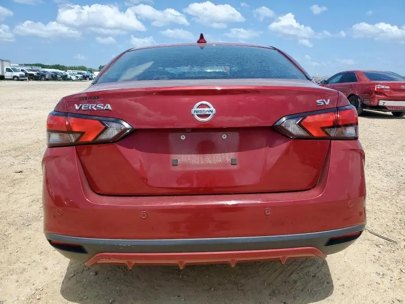 2021 NISSAN VERSA SV  