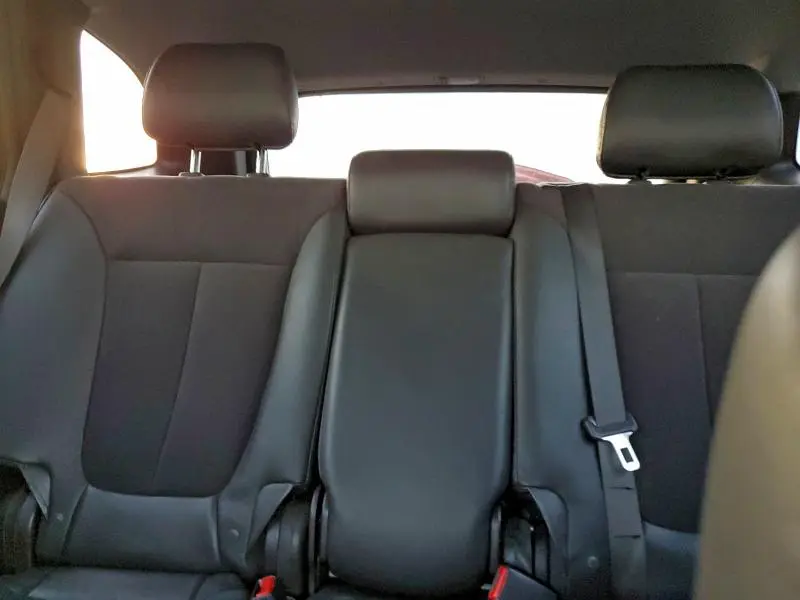 2010 HYUNDAI SANTA FE SE  