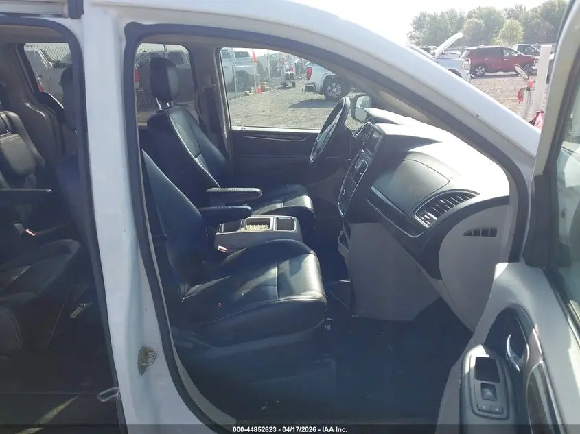 2014 CHRYSLER TOWN & COUNTRY TOURING