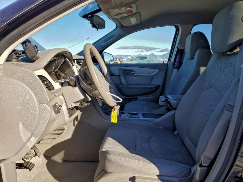 2016 CHEVROLET TRAVERSE LS  