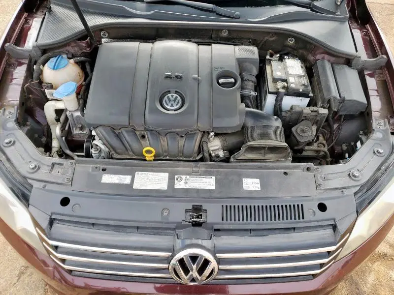 2014 VOLKSWAGEN PASSAT SE  