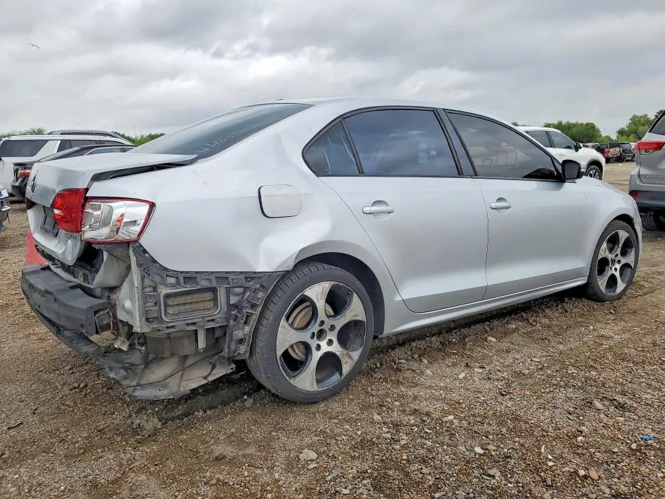 2012 VOLKSWAGEN JETTA SE  