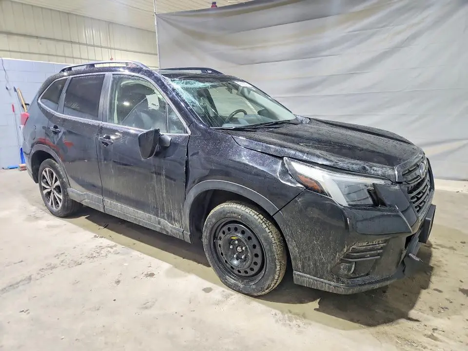 2024 SUBARU FORESTER LIMITED  
