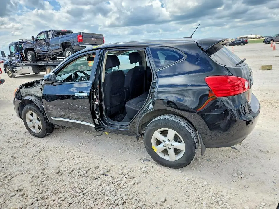 2013 NISSAN ROGUE S  