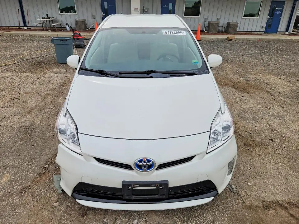 2014 TOYOTA PRIUS THREE  