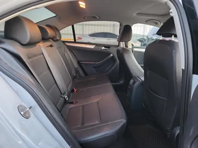 2018 VOLKSWAGEN JETTA SE  