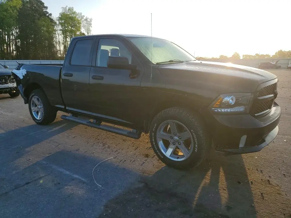 2014 RAM 1500 ST  