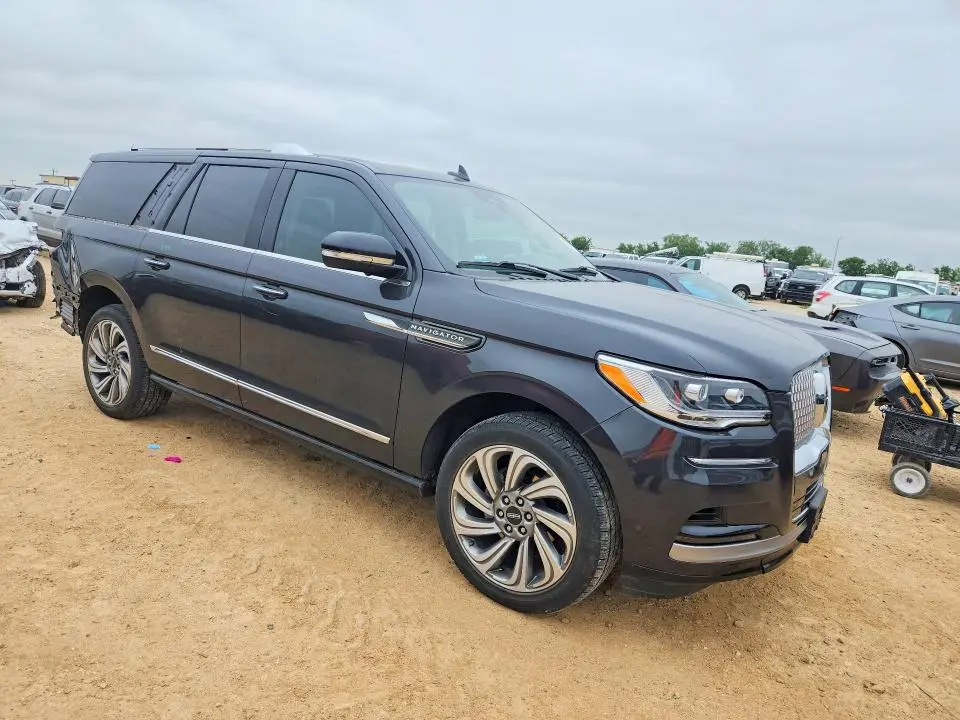 2022 LINCOLN NAVIGATOR L RESERVE  