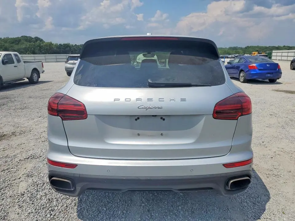 2016 PORSCHE CAYENNE   