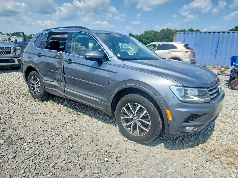 2018 VOLKSWAGEN TIGUAN SE  