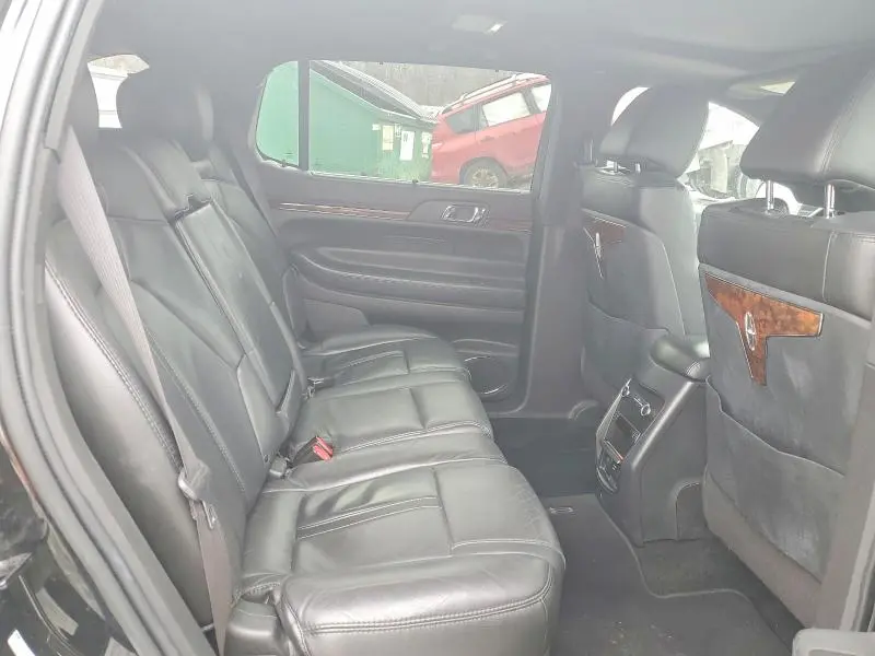 2015 LINCOLN MKT   