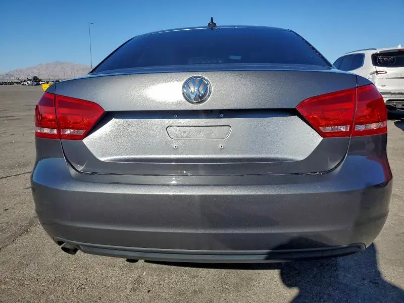 2015 VOLKSWAGEN PASSAT S  