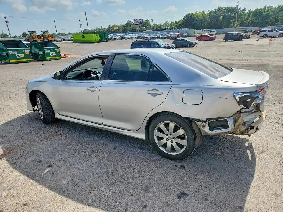 2012 TOYOTA CAMRY SE  