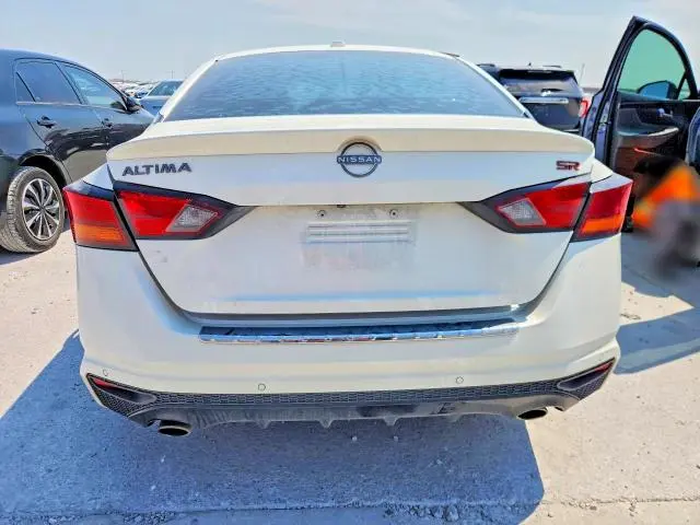 2023 NISSAN ALTIMA SR  
