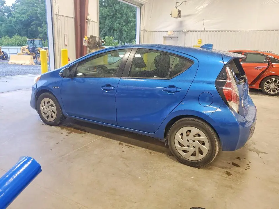 2016 TOYOTA PRIUS C TWO  