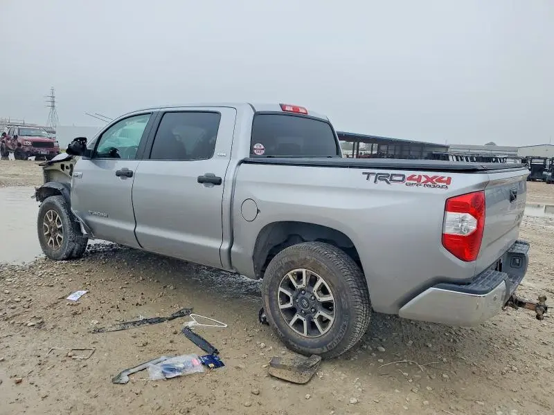2015 TOYOTA TUNDRA CREWMAX SR5  