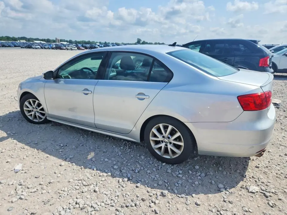 2014 VOLKSWAGEN JETTA SE  