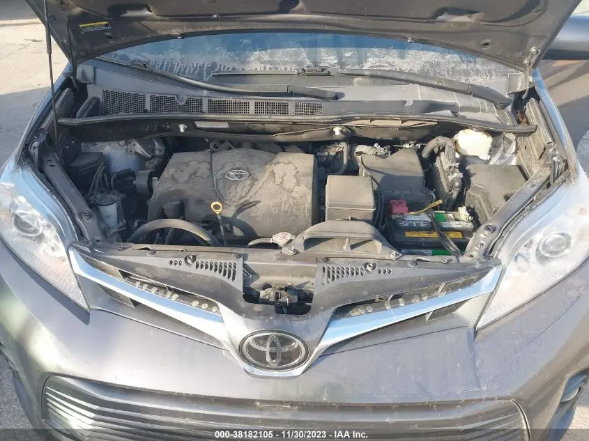 2018 TOYOTA SIENNA XLE PREMIUM 8 PASSENGER
