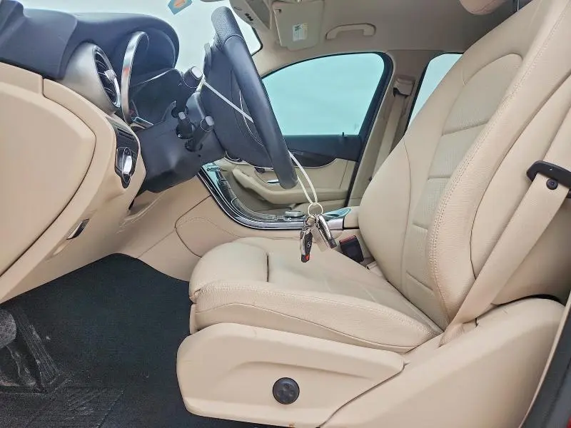 2019 MERCEDES-BENZ GLC 300  