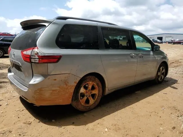 2017 TOYOTA SIENNA LE
