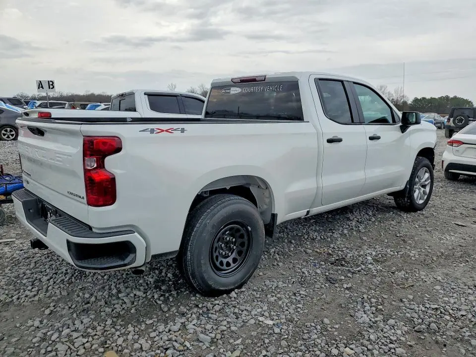 2026 CHEVROLET SILVERADO K1500 CUSTOM  