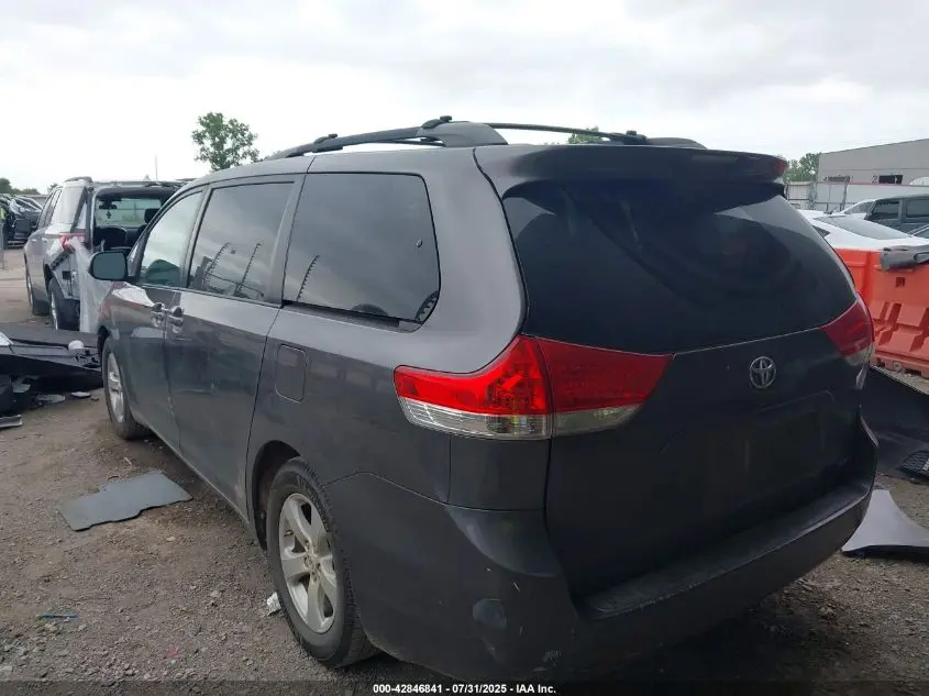 2012 TOYOTA SIENNA LE V6 8 PASSENGER