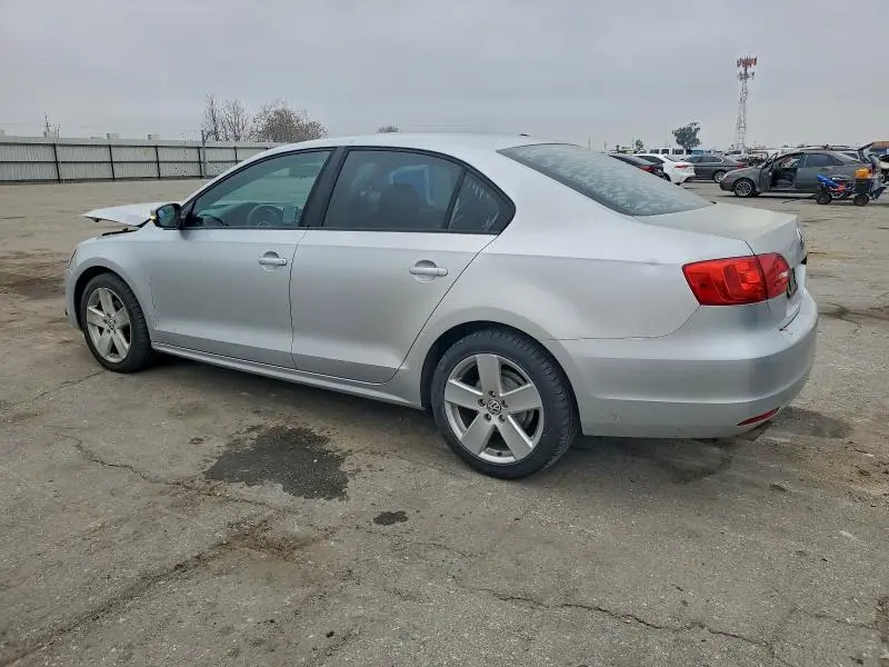 2012 VOLKSWAGEN JETTA SE  