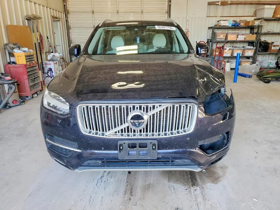 2017 VOLVO XC90 T6  