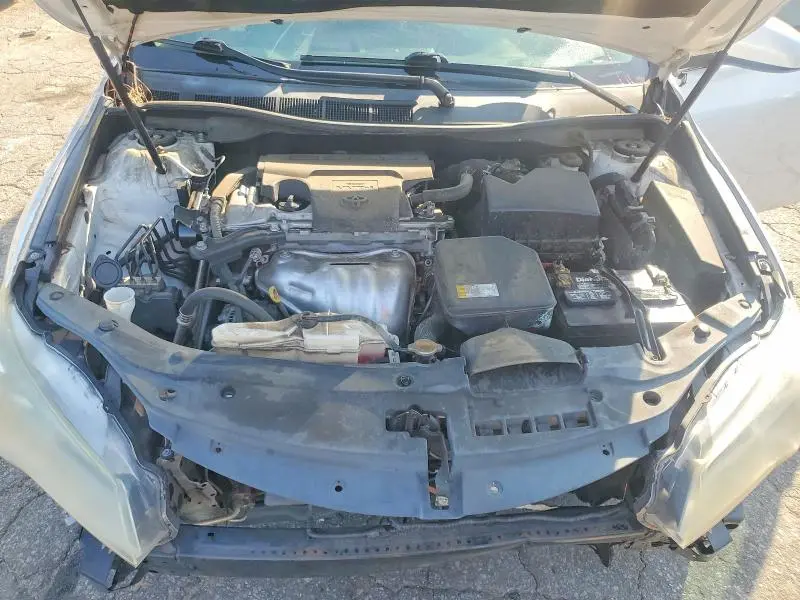 2015 TOYOTA CAMRY SE  