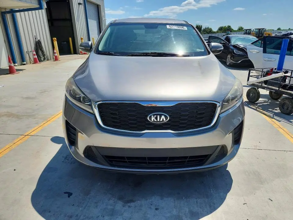 2019 KIA SORENTO LX V6  