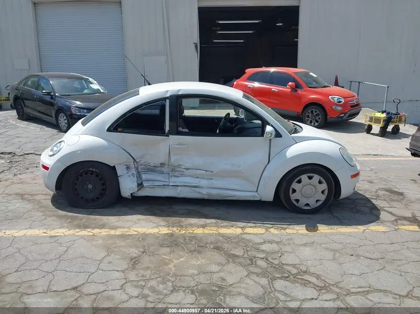 2010 VOLKSWAGEN NEW BEETLE 2.5L