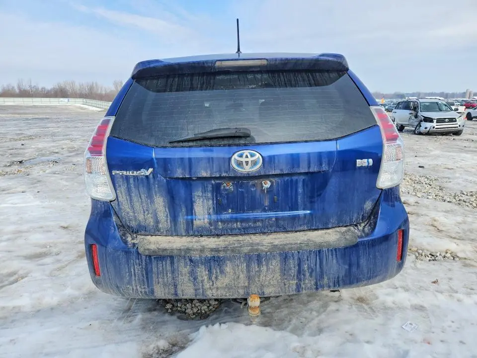 2015 TOYOTA PRIUS V   