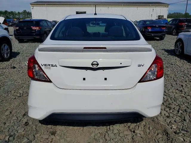 2019 NISSAN VERSA SV  
